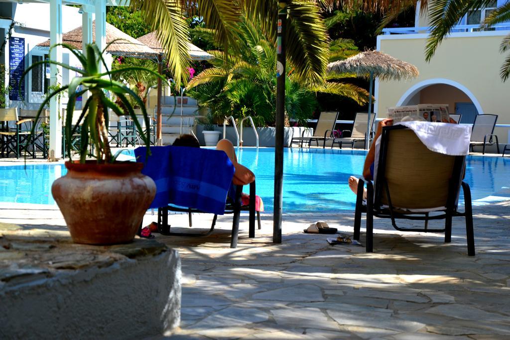 Zephyros Hotel Камари Экстерьер фото