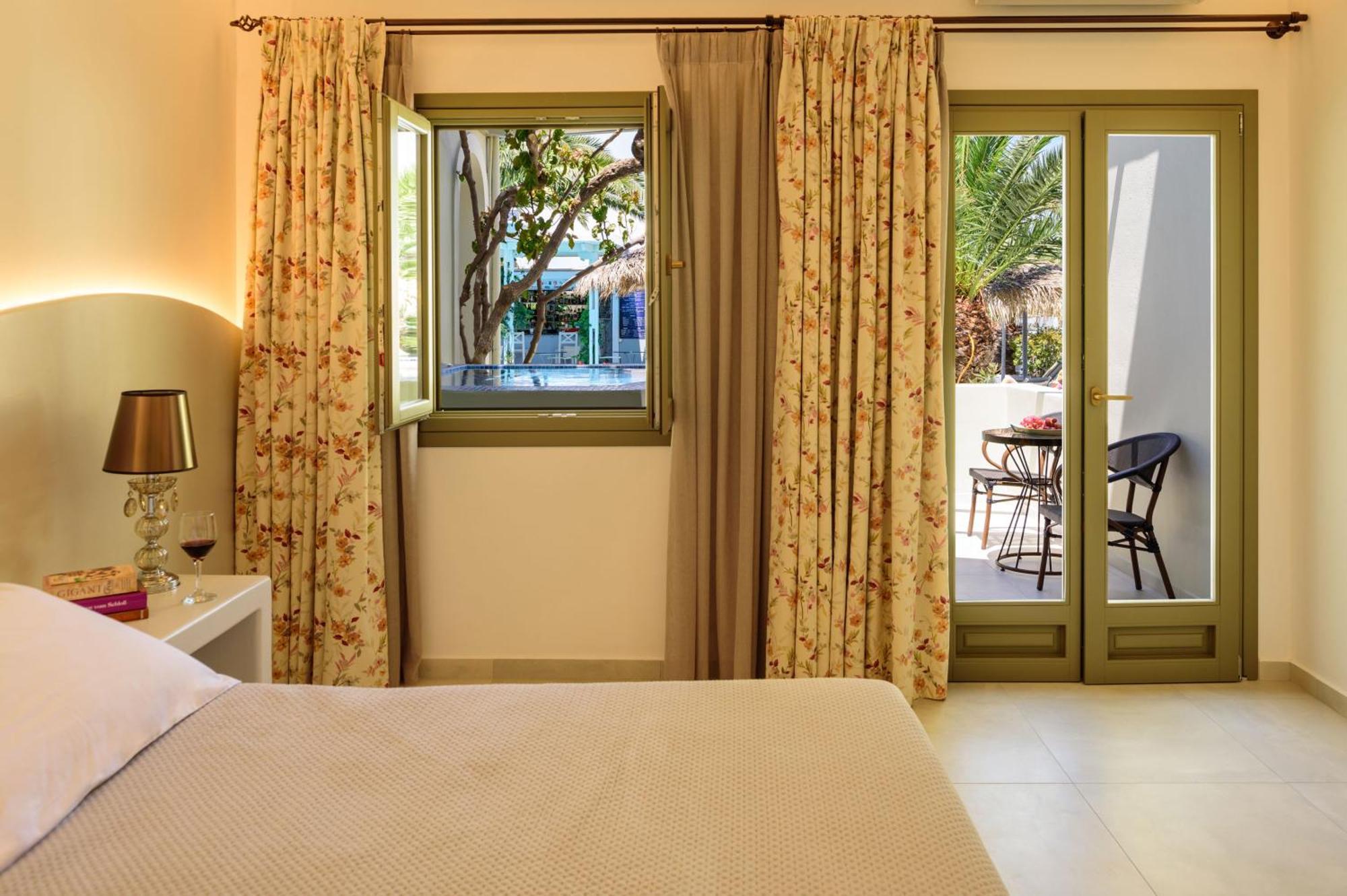 Zephyros Hotel Камари Экстерьер фото