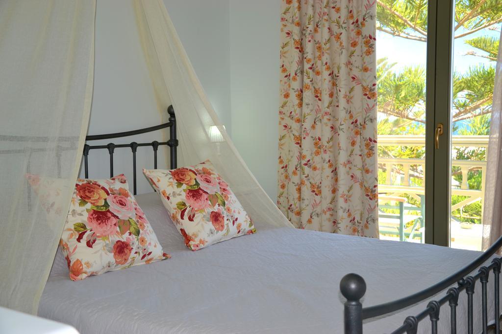 Zephyros Hotel Камари Экстерьер фото